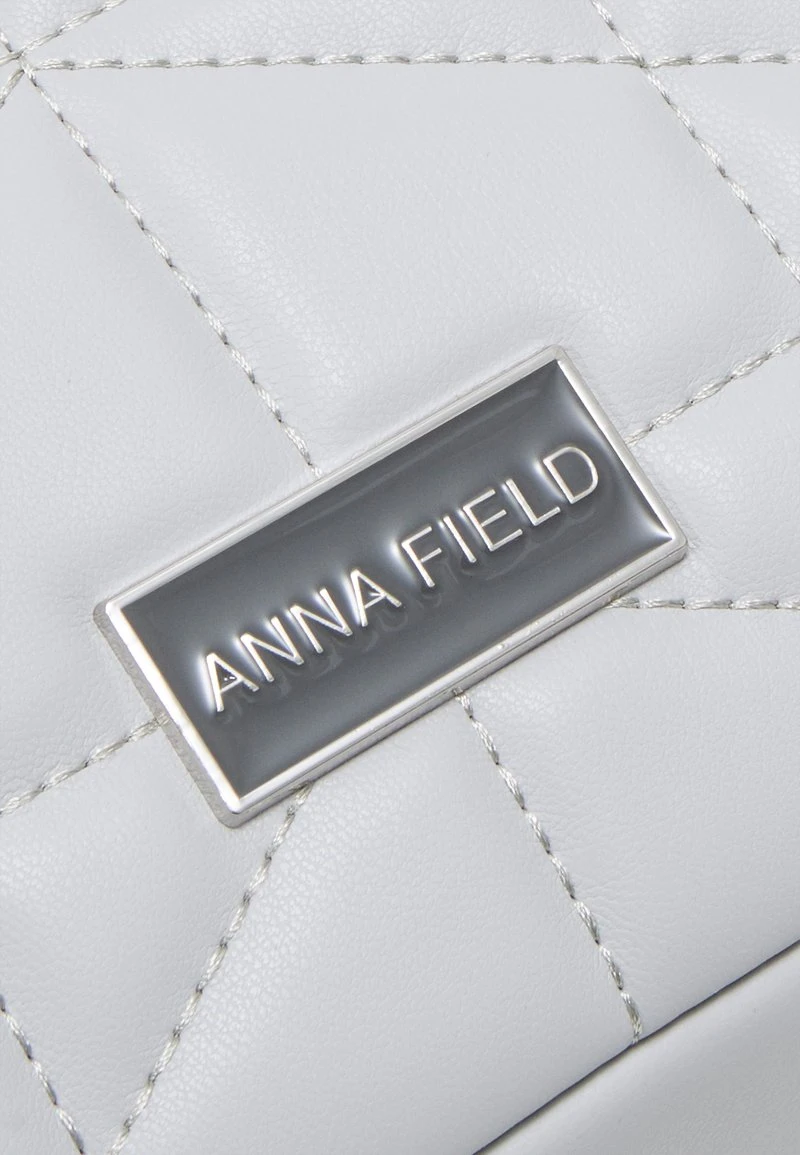 Anna Field Notebooktasche - Dark Grey – Bild 5