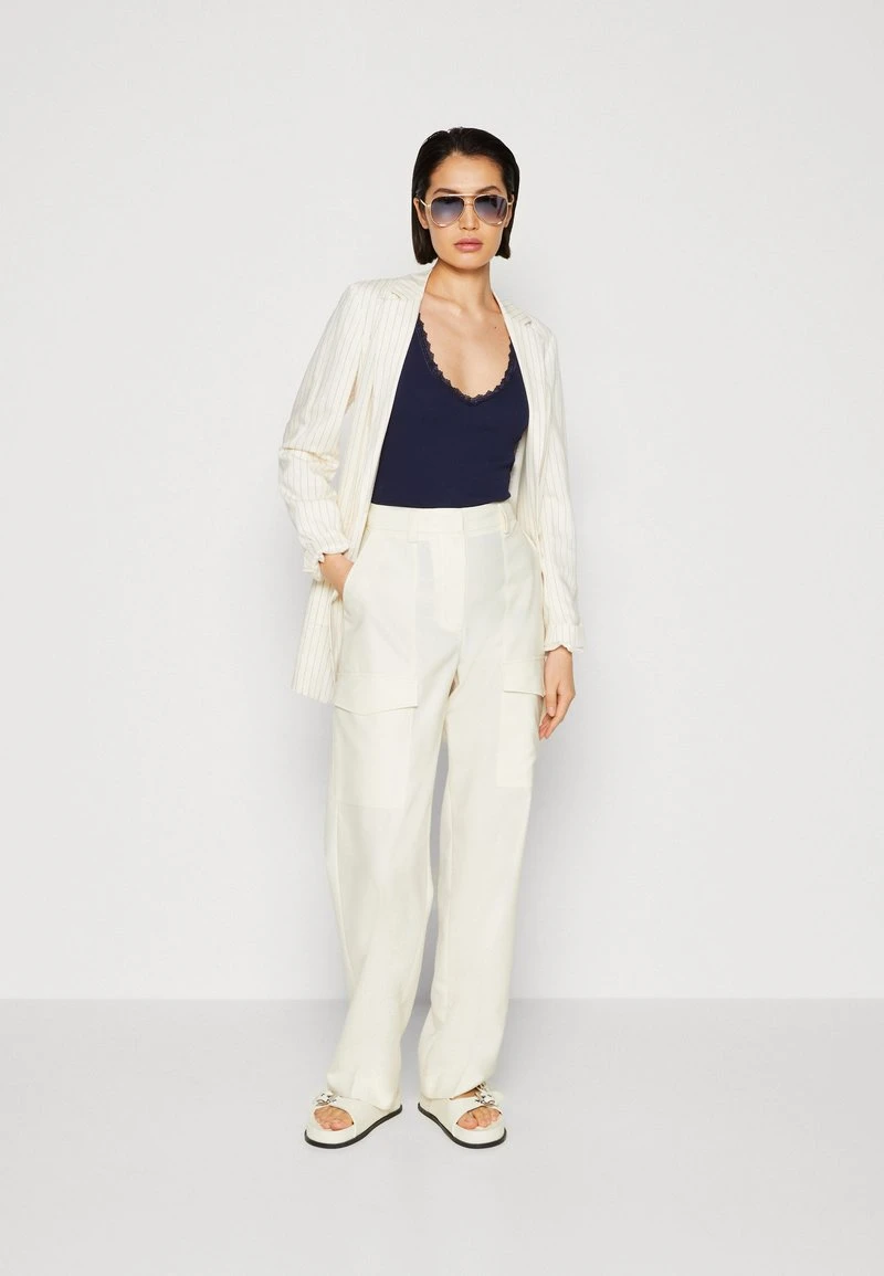 Anna Field Top - Dark Blue – Bild 2